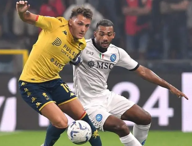 意甲训练课后走向成谜,那不勒斯更衣室发声,震撼外界,赛程密集仍需轮换 意甲训练课后走向成谜,那不勒斯更衣室发声,震撼外界,赛程密集仍需轮换