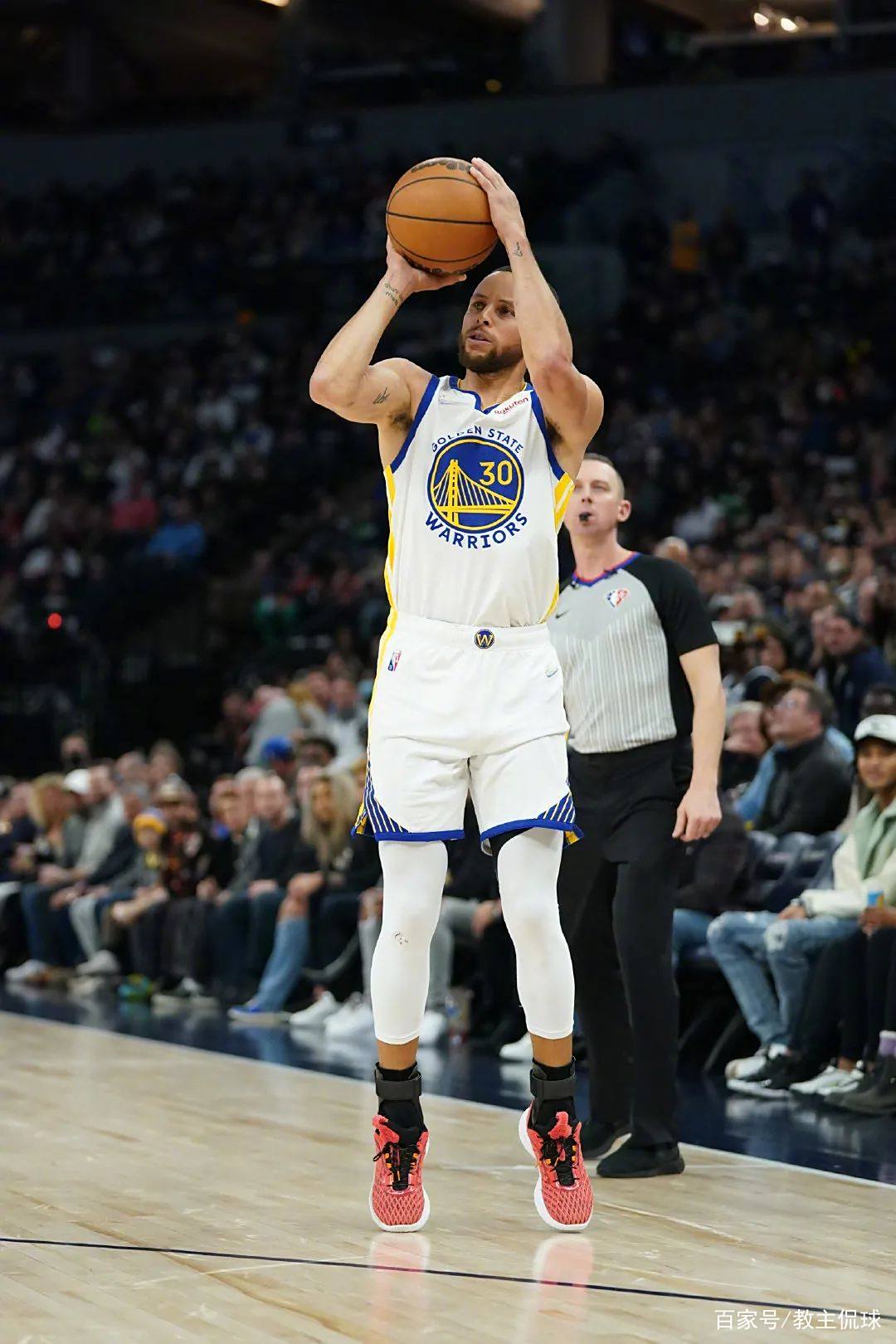 转折点深圳队手感冰凉;欧洲杯冲刺阶段攻防权衡;目标明确;身体对抗强度拉满的简单介绍 转折点深圳队手感冰凉;欧洲杯冲刺阶段攻防权衡;目标明确;身体对抗强度拉满的简单介绍