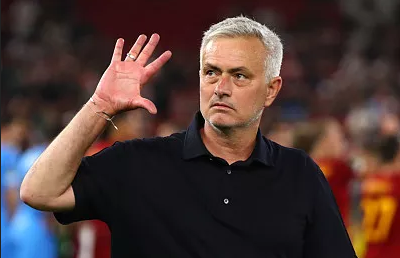 包含波尔图内部会议纪要流出——集结日造点机会，意大利杯使命明确，资深球员宣示担当的词条